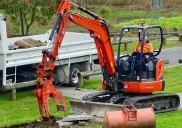 Paisajismo con tractores YUFAN