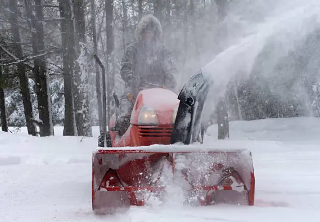 tractor-snow-removal
